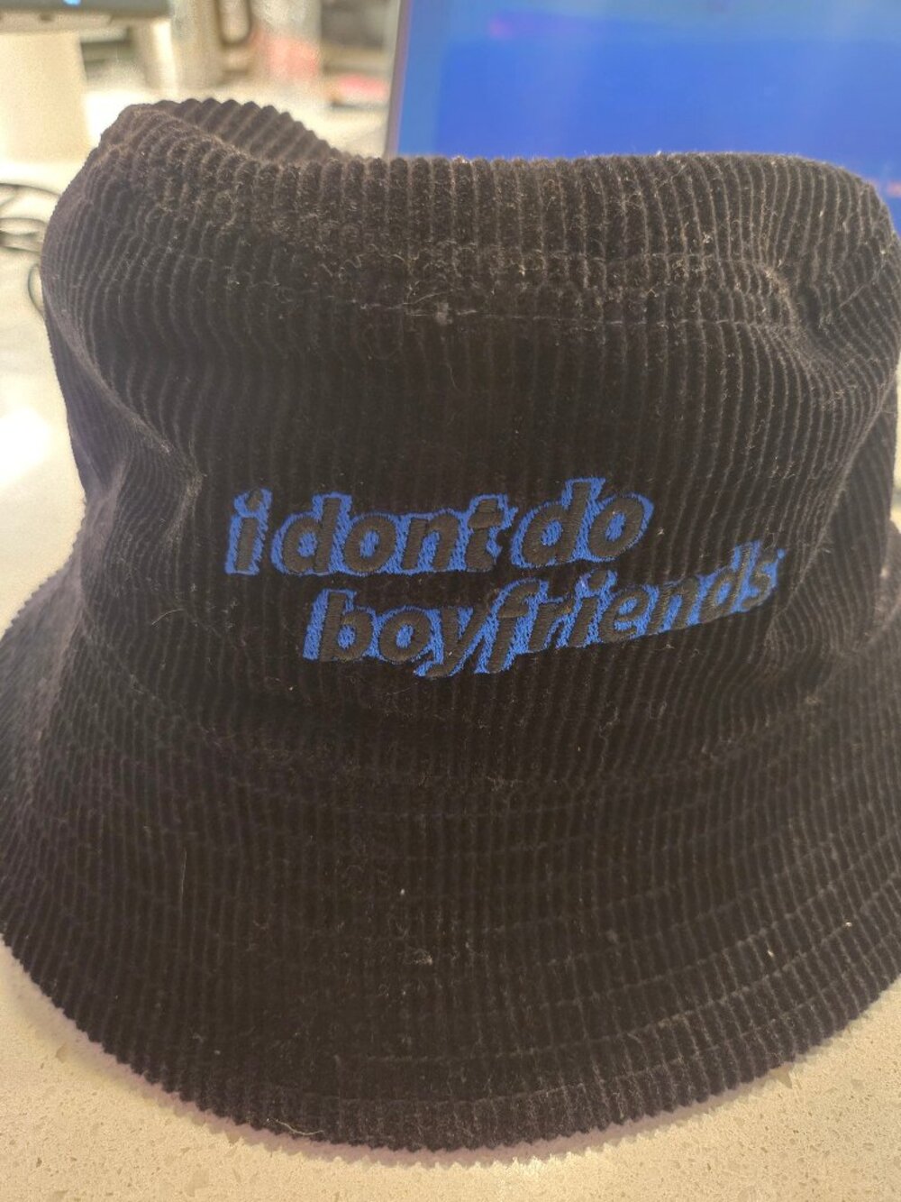 "i don't do boyfriends" bucket hat